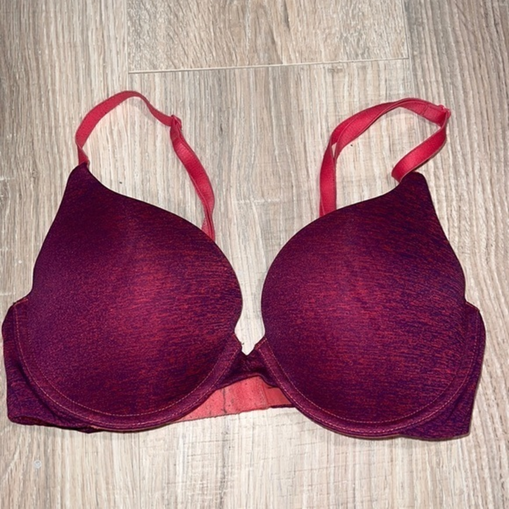 Victoria’s Secret bra purple and pink T-shirt bra